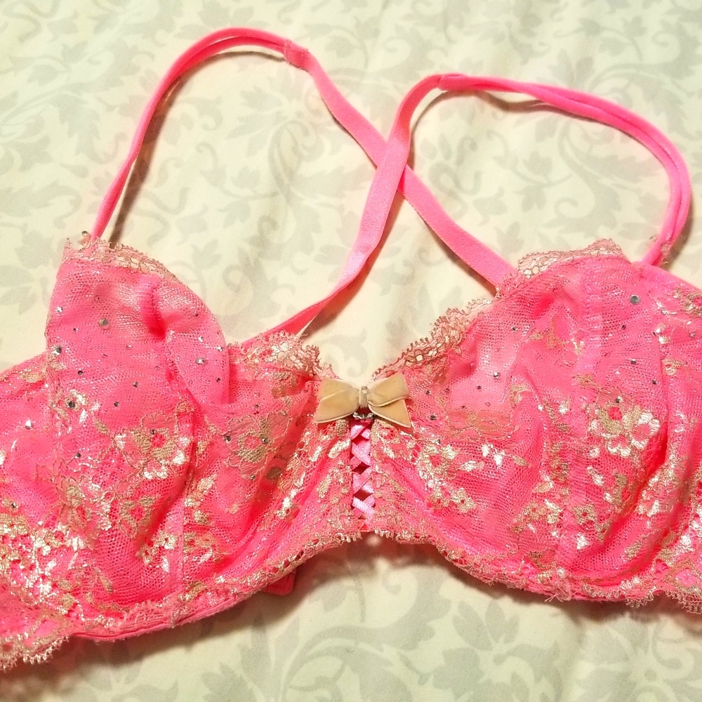 5 "Angel" collection unlined lace bras 32D